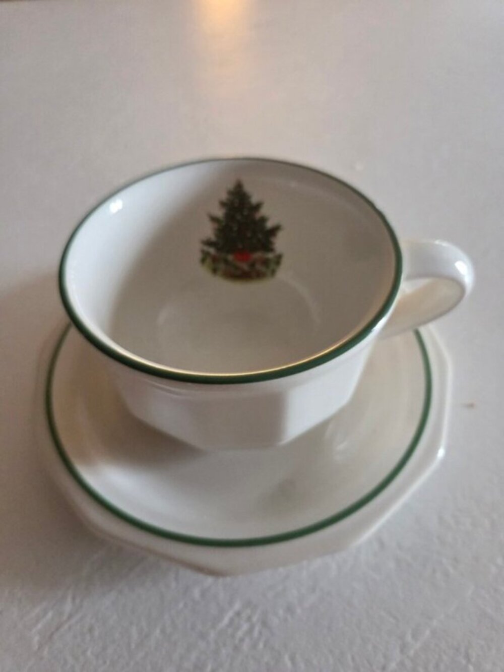 Merry Brite Vintage Christmas Crock with Rubber Sealed Lid - Picture 9 of 15